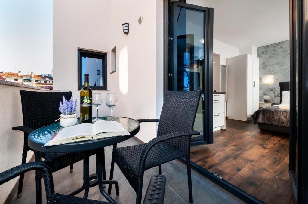 Deluxe Apartments A&A - 2 روفينج المظهر الخارجي الصورة