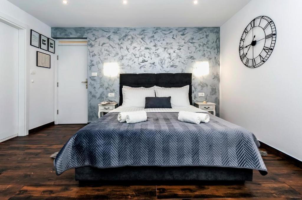 Deluxe Apartments A&A - 2 روفينج المظهر الخارجي الصورة